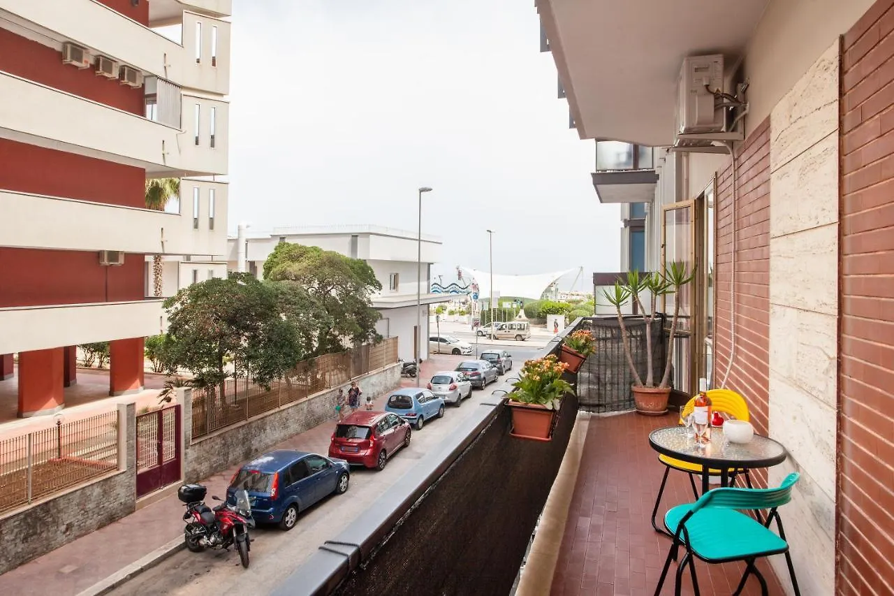 Pane & Pomodoro Beach Roomy Flat Bari Apartment