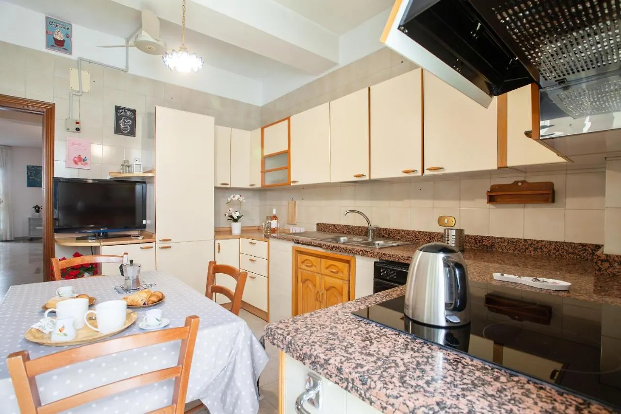Pane & Pomodoro Beach Roomy Flat Bari Italy